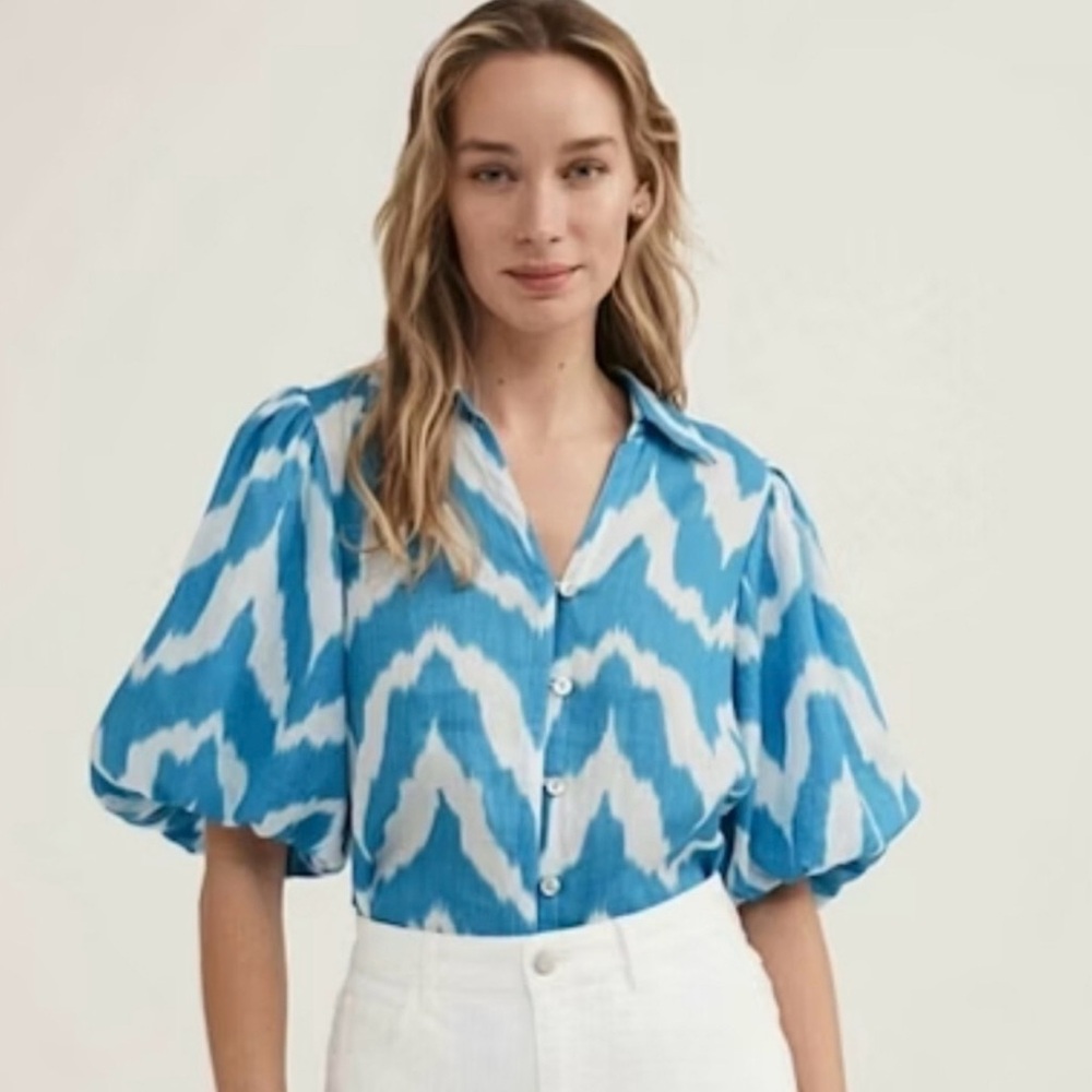 Witchery Blue & White linen Puff-Sleeve Blouse